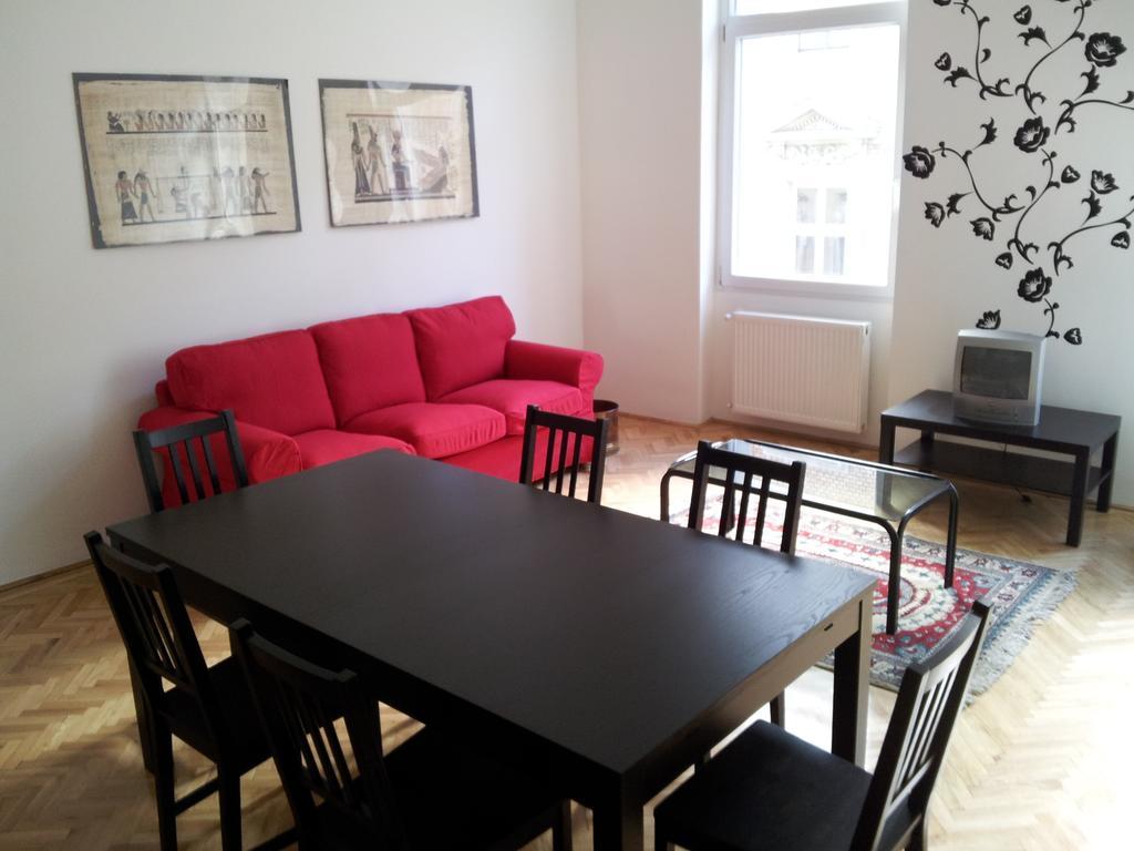 Anna 2 Bedrooms 2 Bathrooms 6 Bikes Budapest Szoba fotó